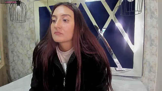  alaia collway  online show from January 18, 2025, 3:05 pm