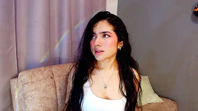 adara johnson   online show from October 7, 2025, 11:40 am