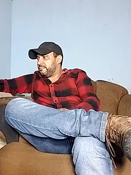 Snapshot of friendsloversex chatting on February 8, 2025, 8:10 pm friendsloversex online show from February 8, 2025, 8:10 pm