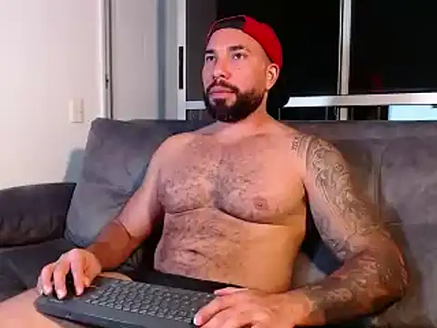 Snapshot of roman_muscle chatting on February 1, 2025, 4:46 am roman muscle online show from February 1, 2025, 4:46 am