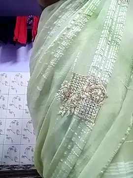 Snapshot of jiyahot1432 chatting on December 27, 2024, 6:10 pm jiyahot1432 online show from December 27, 2024, 6:10 pm