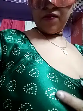 Snapshot of jiyahot1432 chatting on February 2, 2025, 9:08 am jiyahot1432 online show from February 2, 2025, 9:08 am