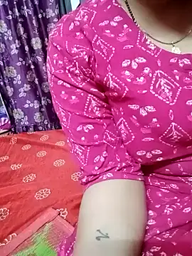 Snapshot of jiyahot1432 chatting on February 12, 2025, 6:51 pm jiyahot1432 online show from February 12, 2025, 6:51 pm