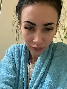 Starry Siren online show from March 3, 2025, 2:26 pm