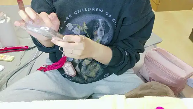 Snapshot of _usya_2525 chatting on November 28, 2025, 4:42 pm usya 2525 online show from November 28, 2025, 4:42 pm