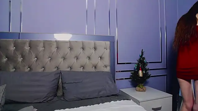 AngelinaWett online show from December 18, 2025, 7:25 am