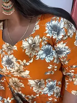 Ayesha mahi online show from April 8, 2026, 10:04 am