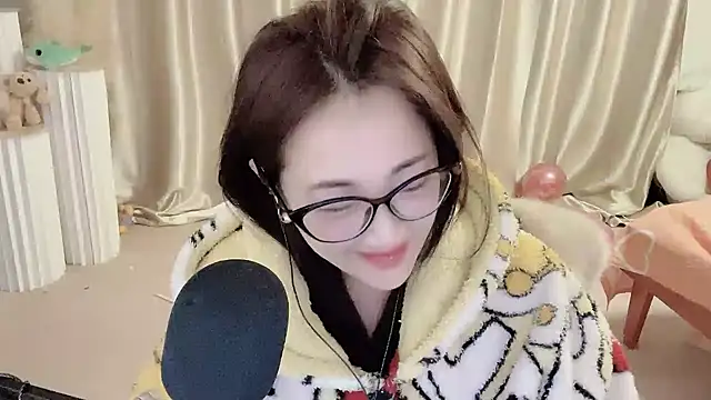 Daisy-77 online show from January 24, 2025, 8:54 pm