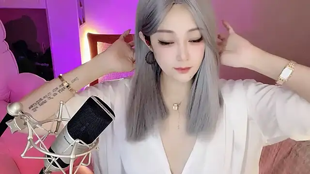 Daisy-77 online show from October 10, 2025, 1:21 pm