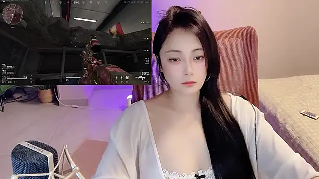 Daisy-77 online show from April 13, 2026, 1:05 pm