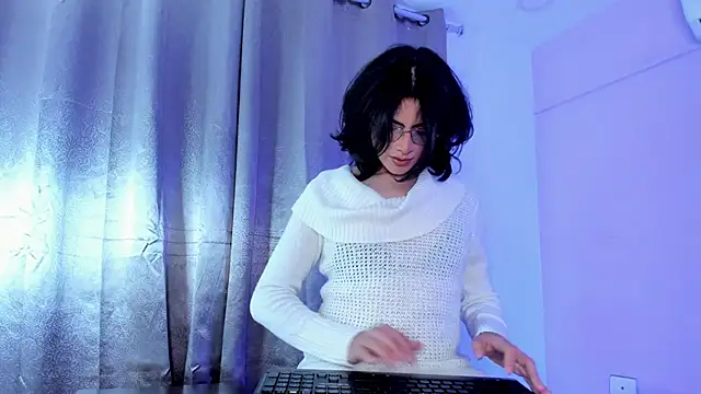 Snapshot of Eterea_blow chatting on February 7, 2025, 2:40 am Eterea blow online show from February 7, 2025, 2:40 am