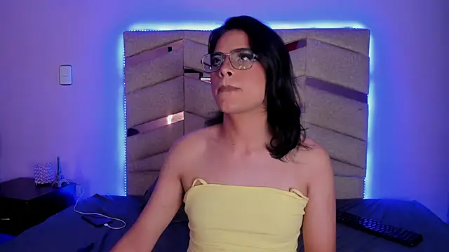 Snapshot of Eterea_blow chatting on March 12, 2025, 6:18 am Eterea blow online show from March 12, 2025, 6:18 am