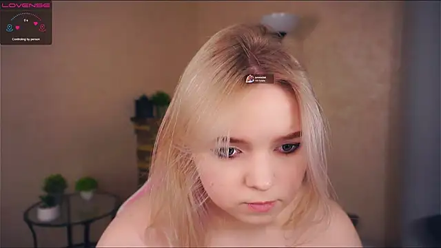 ZaraCreedon online show from March 16, 2025, 11:25 pm