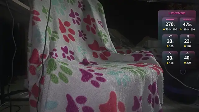 Snapshot of AXEL_AG5 chatting on April 13, 2026, 1:05 pm AXEL AG5 online show from April 13, 2026, 1:05 pm