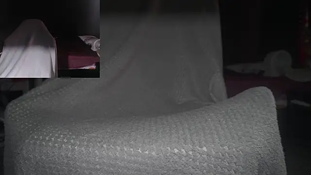 Snapshot of AXEL_AG5 chatting on April 28, 2026, 4:01 pm AXEL AG5 online show from April 28, 2026, 4:01 pm