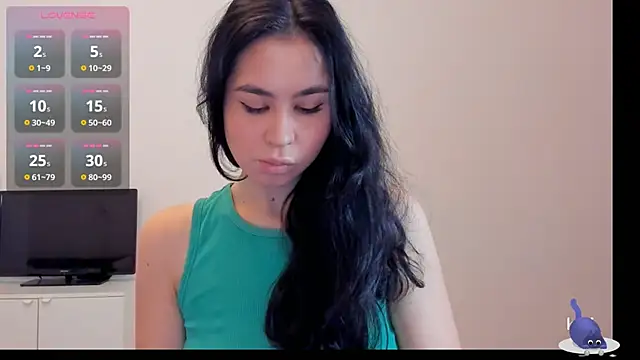 Snapshot of Mile_Madeline chatting on December 17, 2024, 10:12 am Mile Madeline online show from December 17, 2024, 10:12 am