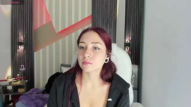 emily layton online show from February 16, 2026, 12:18 am