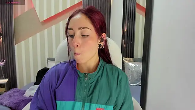 emily layton online show from February 19, 2026, 12:17 am