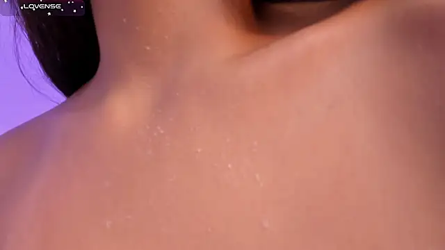 tifanyhills  online show from December 11, 2024, 10:49 pm