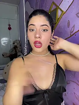 Snapshot of RileySkye chatting on June 25, 2026, 6:34 pm RileySkye online show from June 25, 2026, 6:34 pm