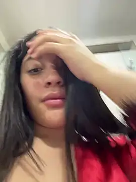 Snapshot of RileySkye chatting on August 6, 2026, 4:14 am RileySkye online show from August 6, 2026, 4:14 am