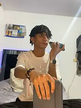 derreck models online show from February 12, 2026, 3:12 am