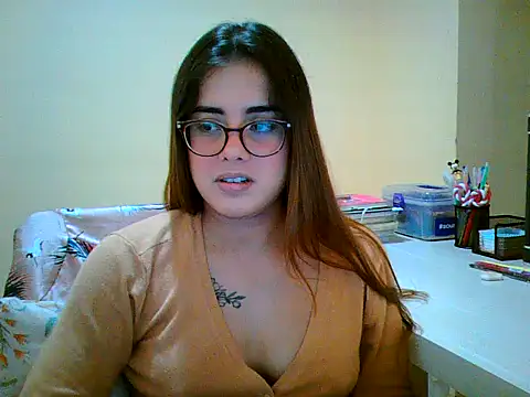 maliamiller online show from October 31, 2025, 3:07 am