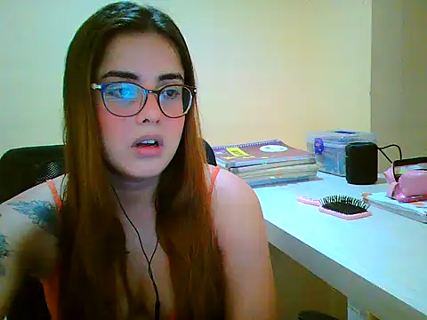 maliamiller online show from November 15, 2025, 6:11 am