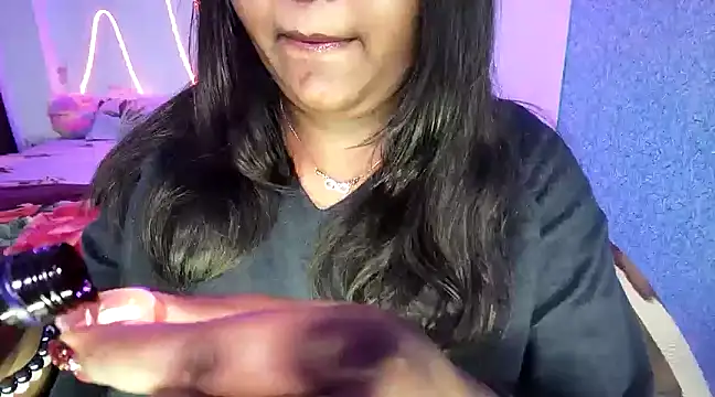 Snapshot of expression_queen chatting on December 1, 2024, 9:26 pm expression queen online show from December 1, 2024, 9:26 pm