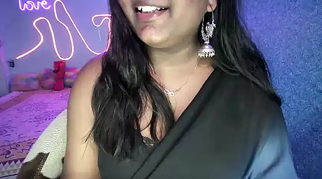 Snapshot of expression_queen chatting on January 29, 2025, 8:56 pm expression queen online show from January 29, 2025, 8:56 pm