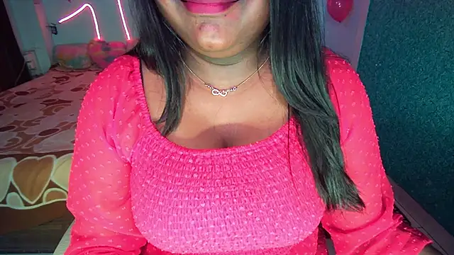 Snapshot of expression_queen chatting on February 19, 2025, 6:43 pm expression queen online show from February 19, 2025, 6:43 pm