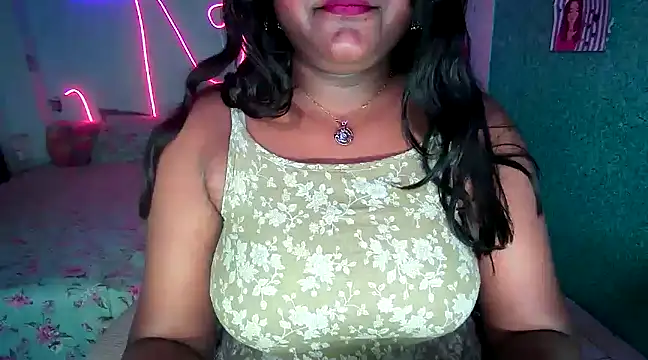 Snapshot of expression_queen chatting on March 9, 2025, 3:05 pm expression queen online show from March 9, 2025, 3:05 pm