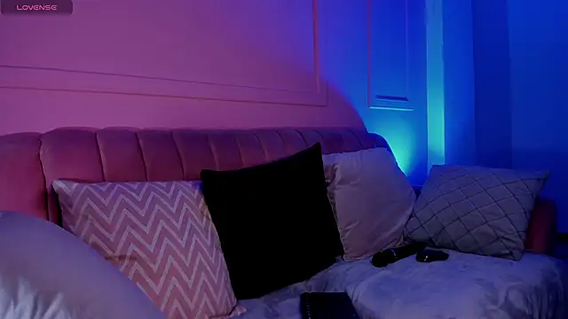 Evangeline bell online show from March 8, 2025, 3:02 pm