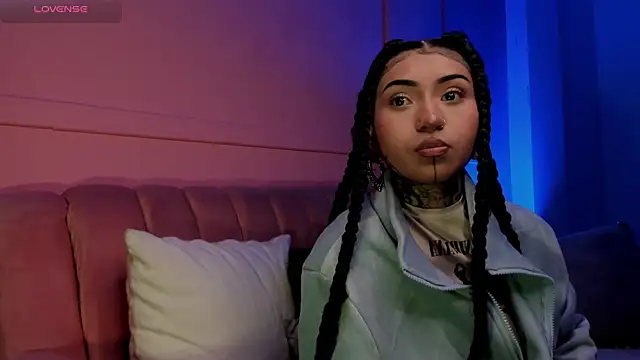 Evangeline bell online show from March 10, 2025, 3:41 pm