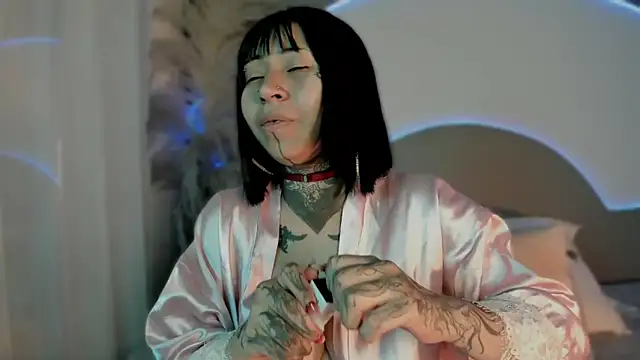 Evangeline bell online show from October 11, 2025, 4:27 pm