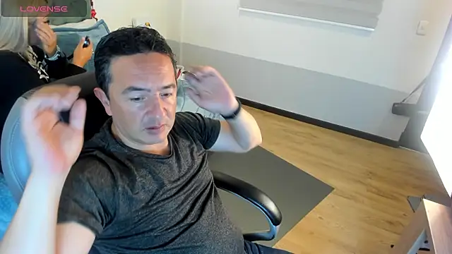 Sam and molly  online show from February 14, 2025, 7:44 pm