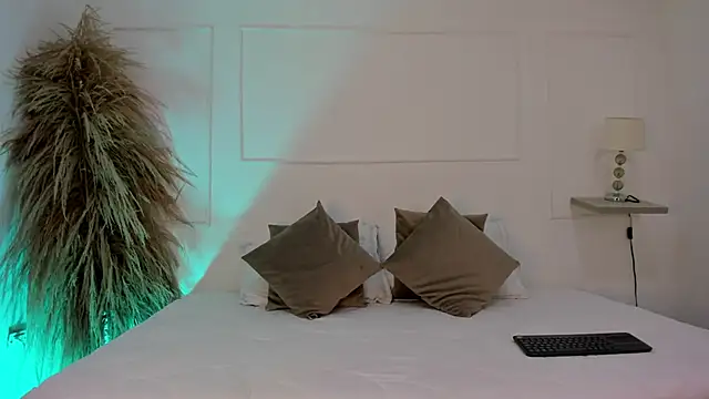  ashleymiller online show from January 20, 2025, 6:32 pm