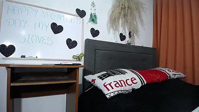 Snapshot of DOMINANT_TEACHER_KAROL chatting on February 18, 2025, 2:16 am DOMINANT TEACHER KAROL online show from February 18, 2025, 2:16 am