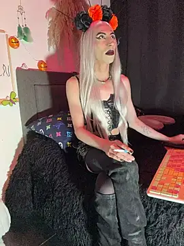 Snapshot of DOMINANT_TEACHER_KAROL chatting on October 25, 2025, 9:53 pm DOMINANT TEACHER KAROL online show from October 25, 2025, 9:53 pm