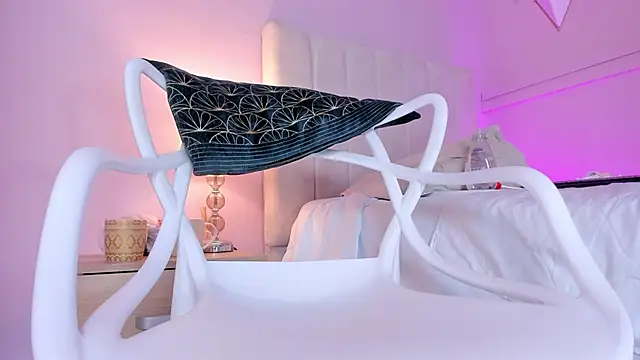  bianca 18 online show from February 12, 2025, 5:48 pm