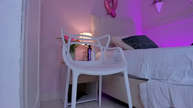  bianca 18 online show from February 19, 2025, 5:49 pm