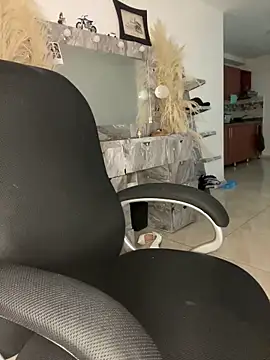 Snapshot of doll_celeste20 chatting on April 12, 2026, 3:33 am doll celeste20 online show from April 12, 2026, 3:33 am