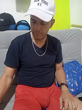 latinmartin73 online show from October 25, 2025, 5:30 pm