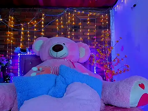 dulcevegga online show from October 4, 2025, 5:38 am