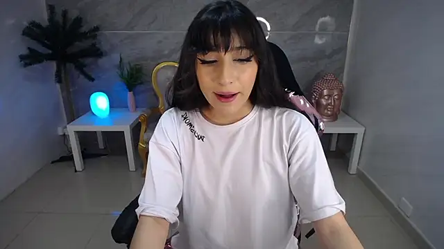 Snapshot of Gaby_ch chatting on December 4, 2024, 3:37 am Gaby ch online show from December 4, 2024, 3:37 am