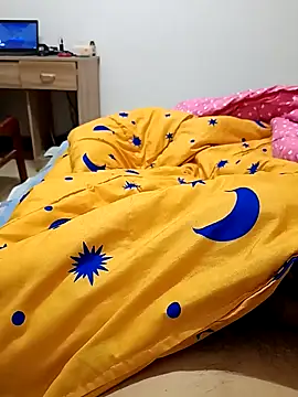 huzi518 online show from April 5, 2026, 5:32 pm