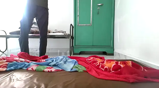 hot dark chocolate08 online show from January 3, 2025, 7:27 am