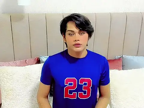 Snapshot of Aistrid_gate chatting on November 5, 2025, 12:43 am Aistrid gate online show from November 5, 2025, 12:43 am