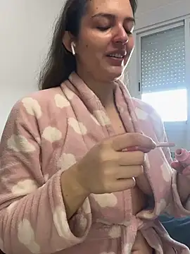 tatianaAlvarez1 online show from March 10, 2025, 9:32 am