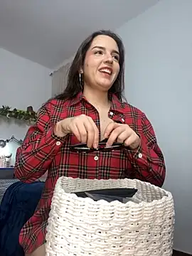 tatianaAlvarez1 online show from October 16, 2025, 11:06 pm